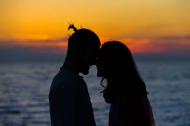 Sahilde güzel Çift