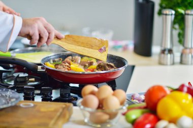 Yemek sebze ve et ile