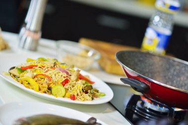 Masada sebzeli makarna 