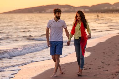 Güzel plaj romantik Çift