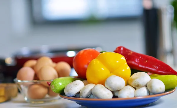 Здоровые продукты питания на столе — стоковое фото