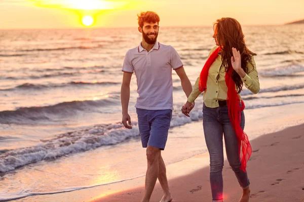 Romantisches Paar hat Spaß — Stockfoto