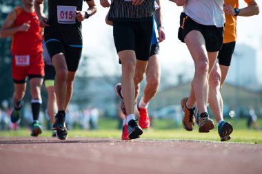 Grup maraton yarışçılar