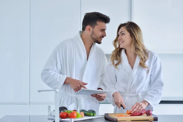 Couple petit déjeuner ensemble — Photo