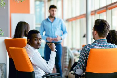 sunu office ekibi için adam