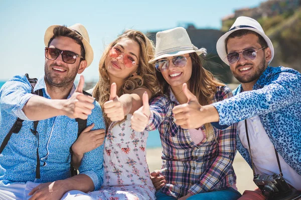 Group of friends taking funny portraits outdoor — Stock Photo, Image