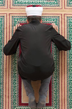 Cami içinde dua Müslüman dindar Üstten Görünüm