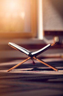 Kur'an-ı Kerim cami - namaz için açık