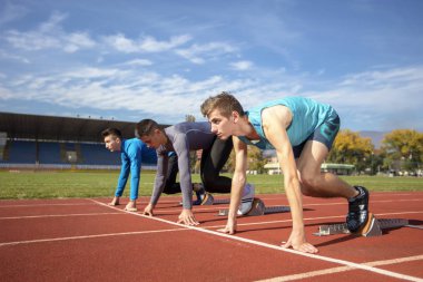 sprint atletleri çizgi Atletizm içinde başlar.
