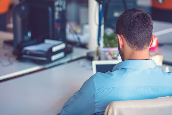 Start-up gens d'affaires groupe travail quotidien au bureau moderne — Photo