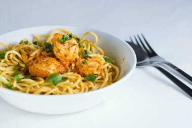 Spagetti makarna plaka