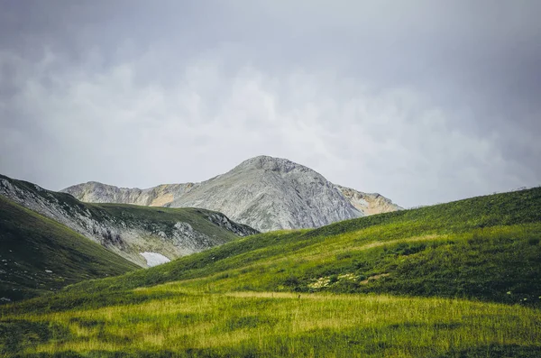 Montanhas, natureza, vértice, turismo, céu — Fotografia de Stock