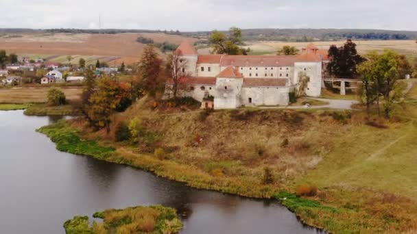 Panorama-Luftaufnahme alte Burg — Stockvideo