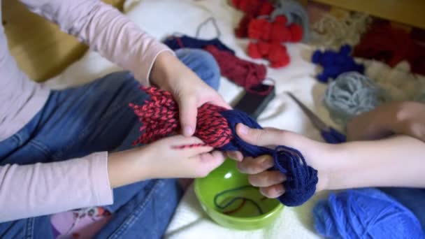 Filles Faire Des Poupées Partir Cordes — Video