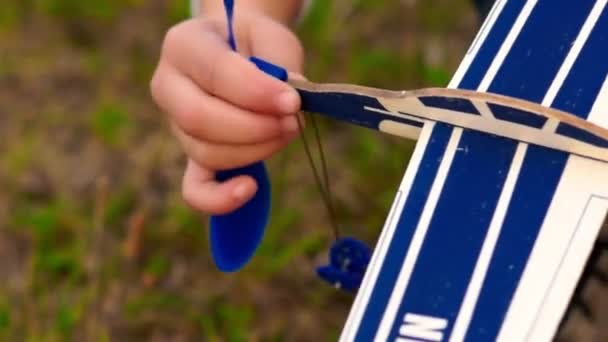 Filles Faire Des Avions Bois Avoir Moment Amusant — Video