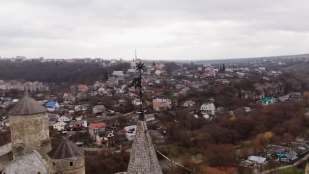 Tiro aéreo panorâmico na cidade — Vídeo de Stock