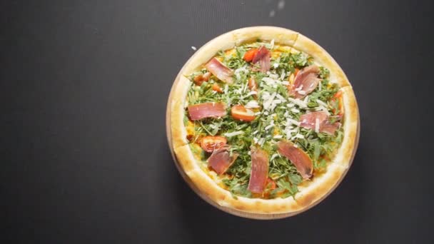 Slow Motion Close Smakelijke Pizza — Stockvideo