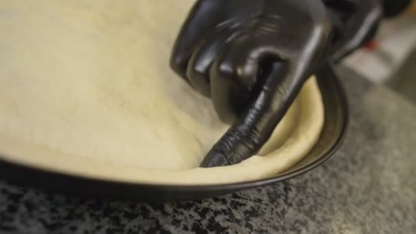 피자를 만드는 식당에서 움직임의 Zayola — 비디오