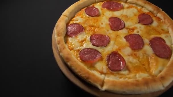 Zavřít Pohled Chutné Pizzy — Stock video
