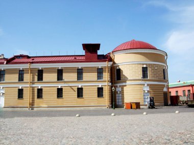 Saint Peterburg, Rusya Federasyonu - 12 Haziran 2013: Monetniy dvor eski nane St. Petersburg'da bina