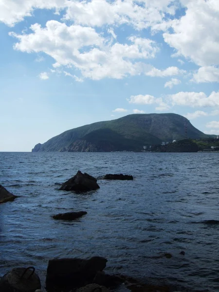 Pohled na horu au DAG z Černého moře. Krymu — Stock fotografie