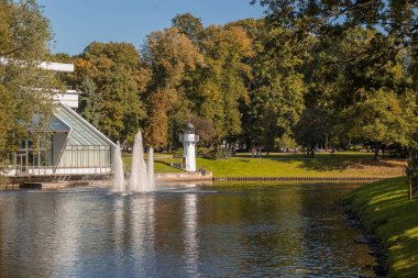 Sonbaharda Merkez Parkı Riga, Letonya.