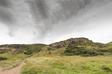 Edinburgh, İskoçya 'daki Holyrood Park' taki Arthurs Koltuğu