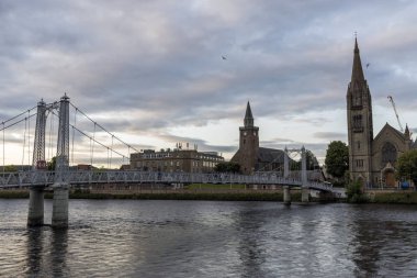 Ness Nehri 'nden İskoçya' daki Inverness Şehir Merkezi 'ne bakın.