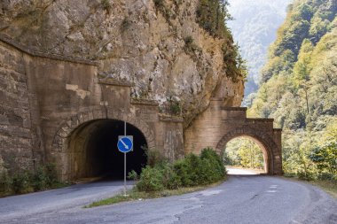 eski yolu tüneli dağ