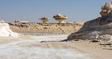 Mısır beyaz çöl, yardang 