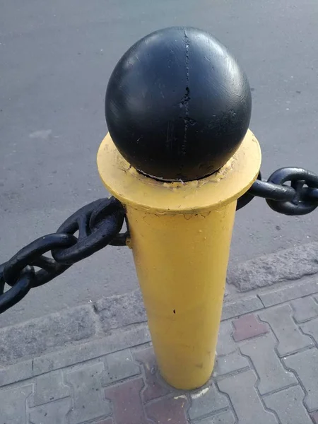 Stylus sokak eskrim zinciri ile metalden yapılmış. — Stok fotoğraf