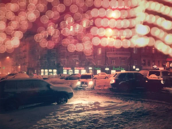 Kiev, schneebedecktes Wetter in lev tolstoy Square — Stockfoto