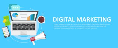 Dijital pazarlama afiş. Bilgisayar grafikleri, para, megafon ve kahve ile. 