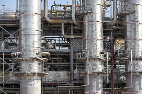 boru hatları ve petrol rafineri tesisi destillation tankları