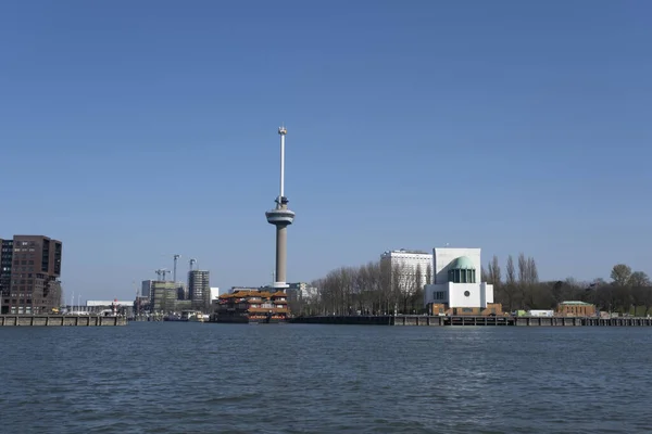 Euromastová Věž Rotterdamu Plovoucí Čínskou Restaurací — Stock fotografie