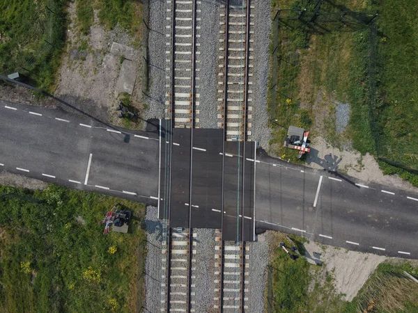 Järnvägskorsning Och Tågspår Från Ovan Flygbild — Stockfoto