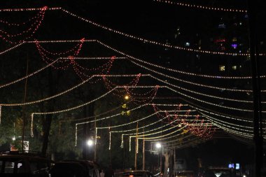 Noel veya Diwali ağaç aydınlatma töreni