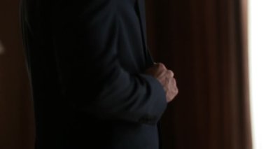 Damat Düğün ceketinin düğmeleri