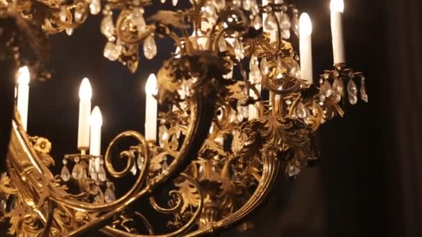 Dolly shot of a beautiful chandelier — Stock Video