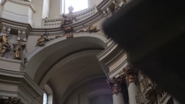 Dominik manastır ve katedral Lviv