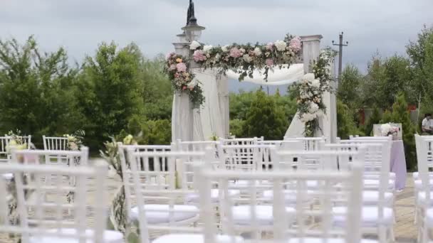 Casamento de luxo decoração exterior câmera lenta — Vídeo de Stock