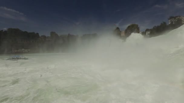 Wasserfall Flussparadies hautnah — Stockvideo