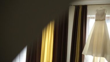 Güzel gelinlik odasında