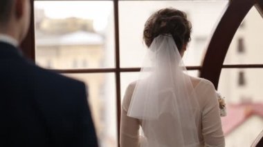 Güzel gelin ve damat onların düğün günü