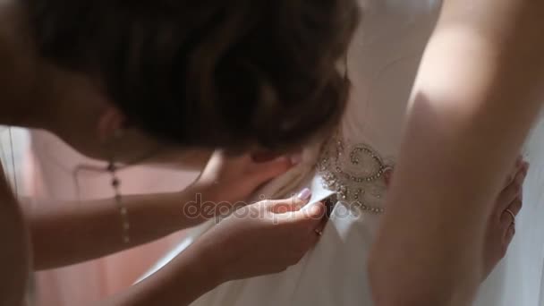 Designer robe étonnante correcte avant le mariage 