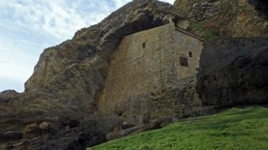 Cliffs Ermita de Santa Justa 16