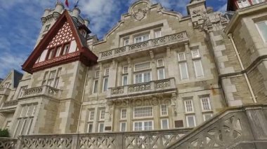 Ana giriş Güney cephe Palacio de la Magdalena 05 touring