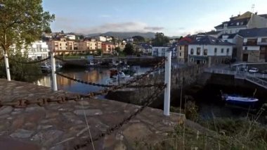 Puerto de Vega 03 iskelesi önünde sayısı