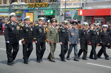 Rusya, Vladivostok, 05/09/2015. Rus Pasifik filosu eski subayların zafer günü resmi geçit ' 9 olabilir. Nazi Almanya'sı üzerinde SSCB'in zafer anısına bir tatil.