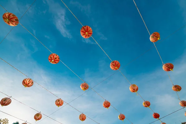Chinees lantaarns. -Vintage Toon foto van chinese lantaarns onder — Stockfoto
